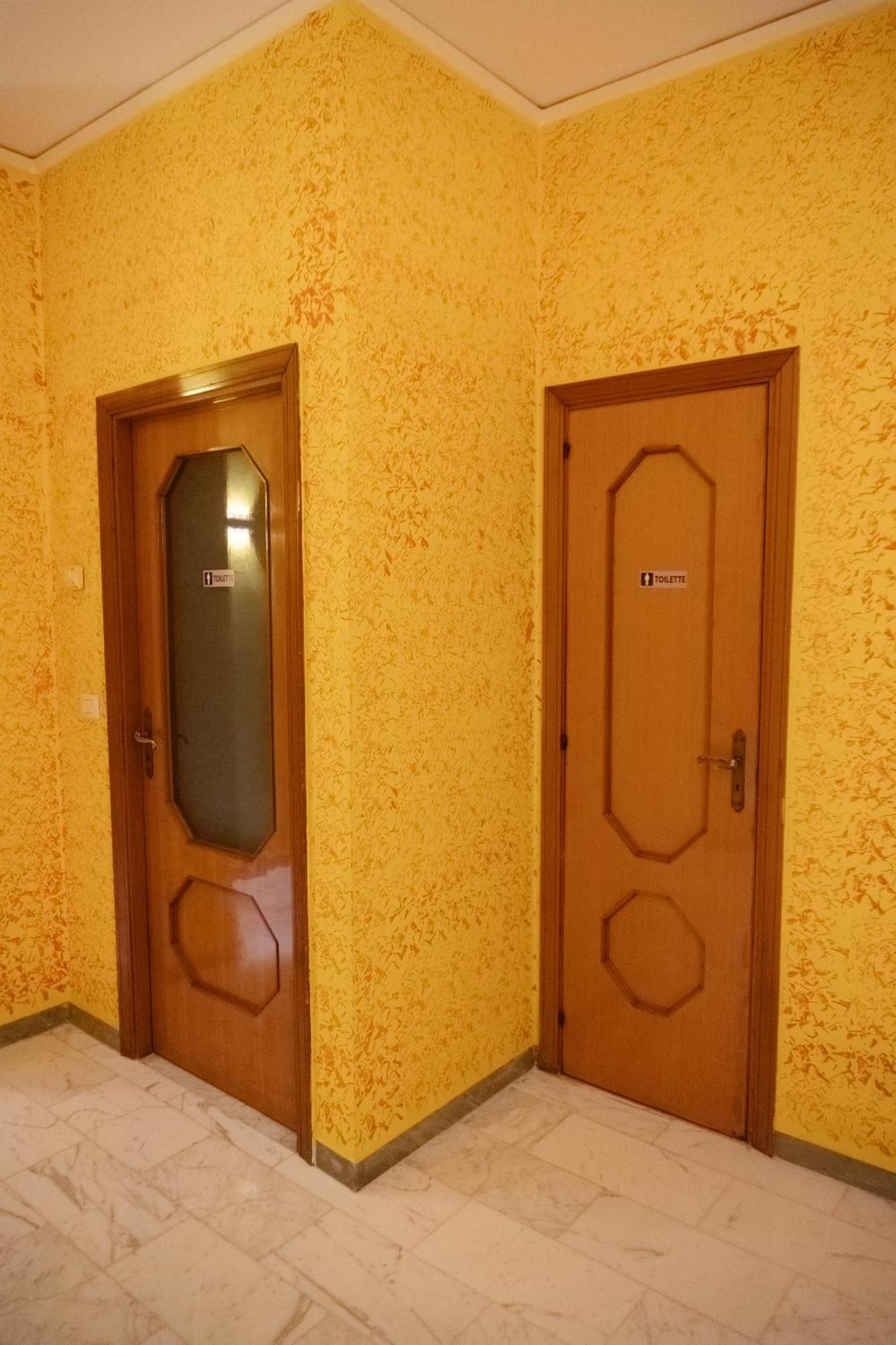 Domus Aurea Relax Room 萨莱诺 外观 照片