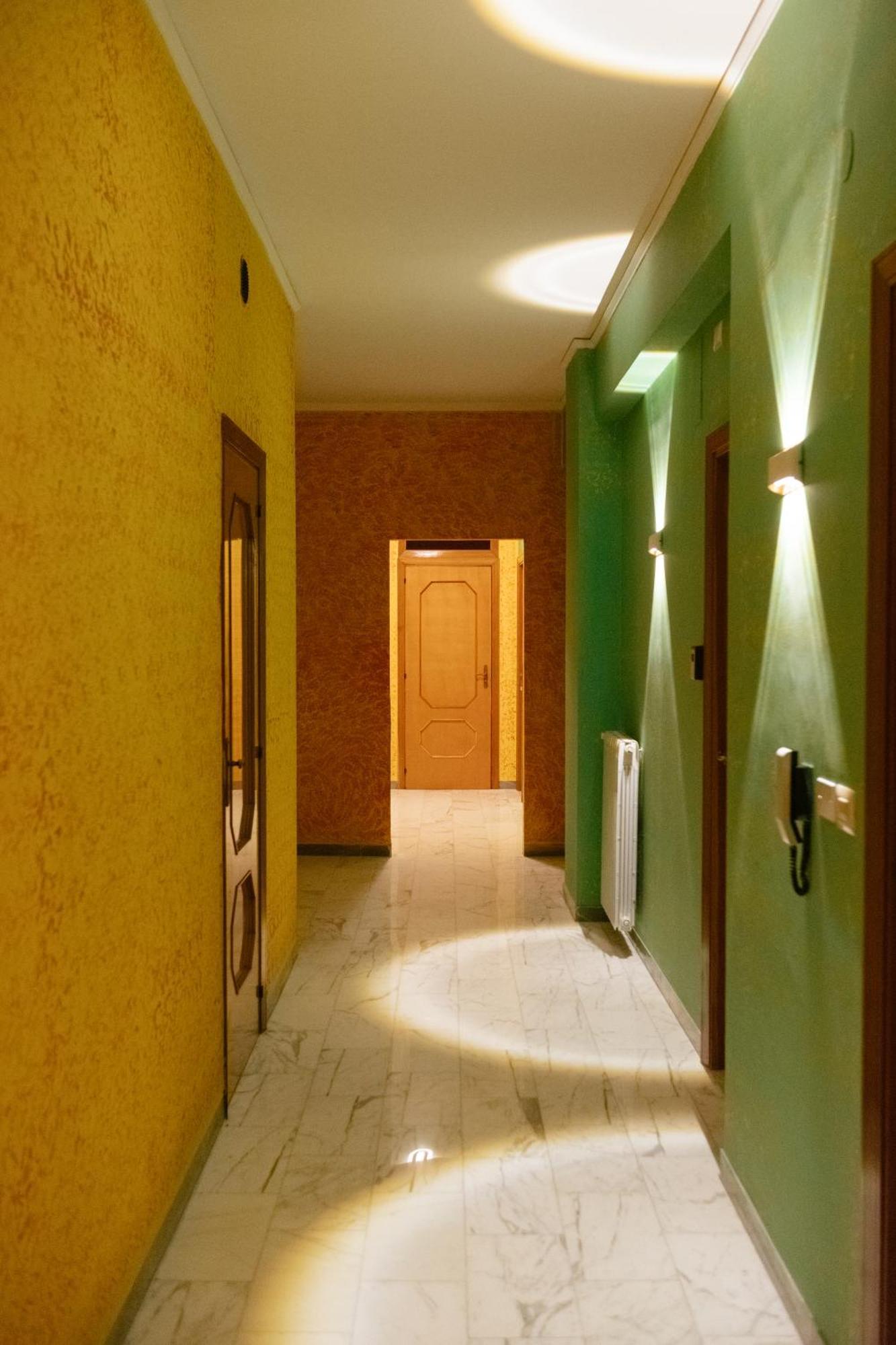 Domus Aurea Relax Room 萨莱诺 外观 照片