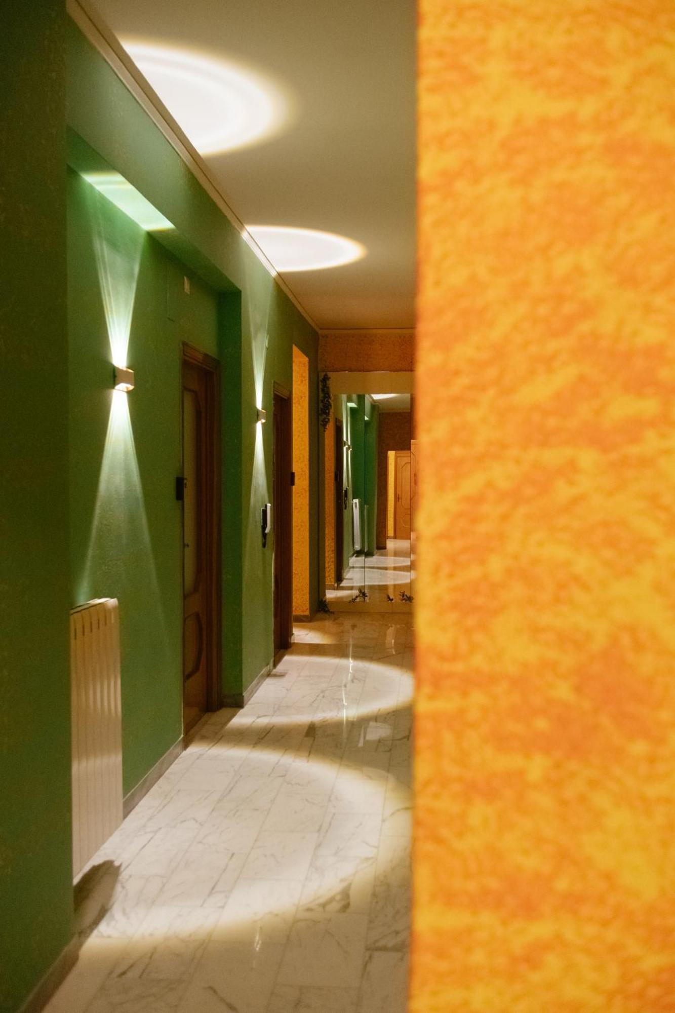 Domus Aurea Relax Room 萨莱诺 外观 照片
